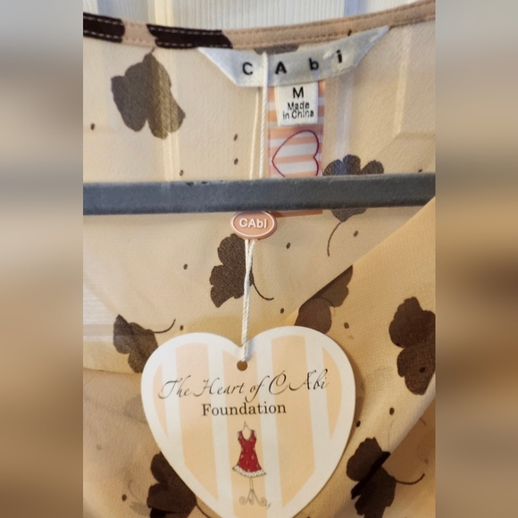 NWT Sheer Beautiful Blouse - Picture 2 of 4